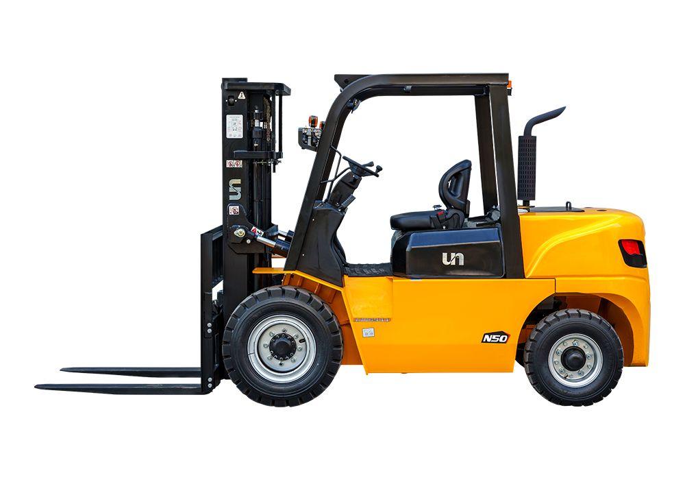 What advancements have been made in battery technology for four-wheel electric forklifts to improve efficiency, performance, and battery life?