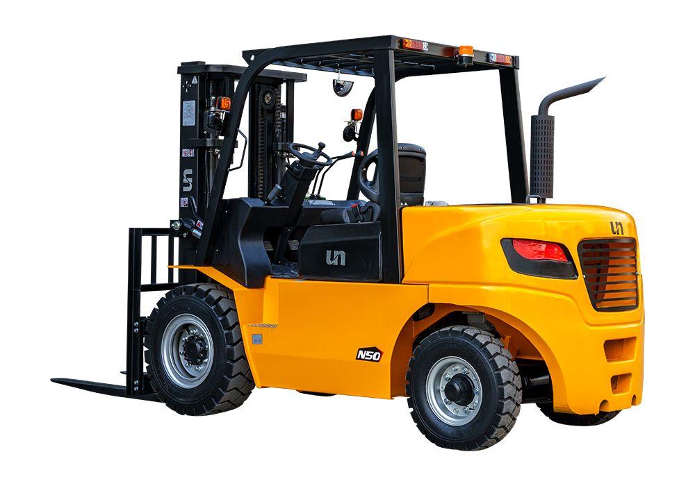 What are the different types of reach truck configurations available?