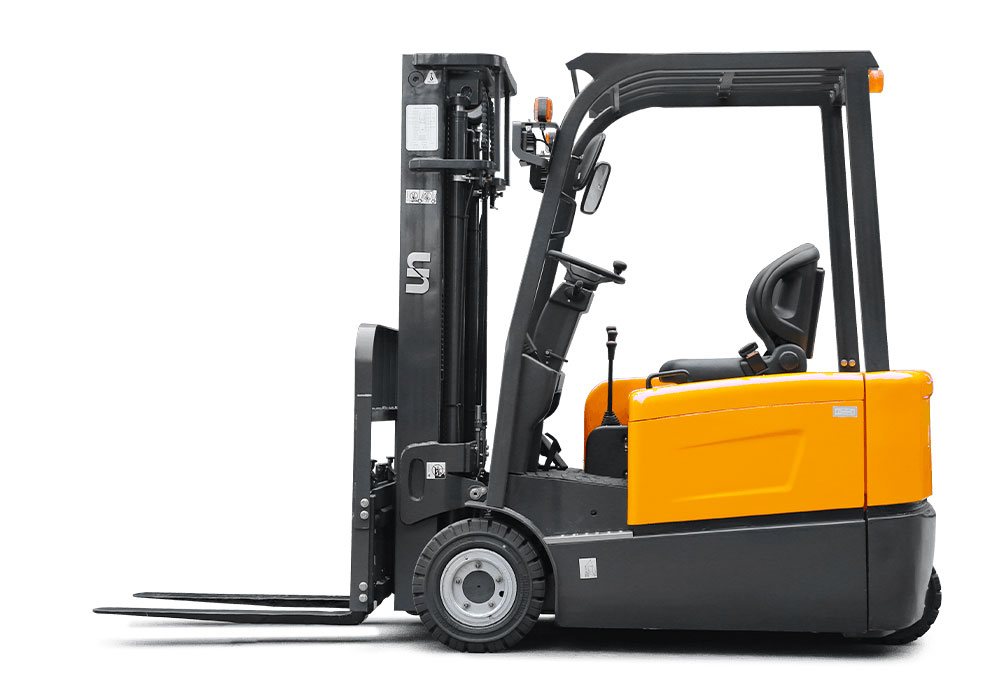 How environmentally friendly are electric forklifts compared to traditional fuel forklifts?